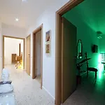 Led House شقة *
