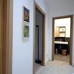 Led House شقة *